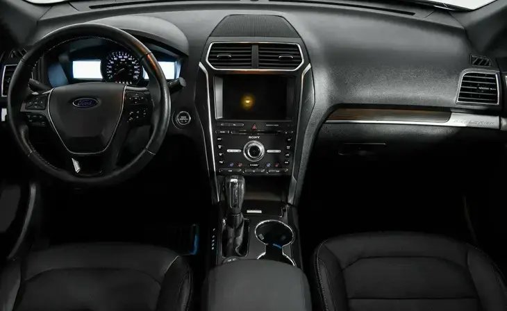Ford Explorer - Фото 6