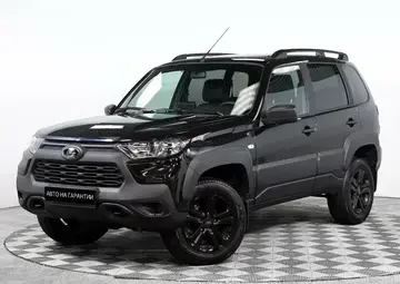 Lada Niva Travel