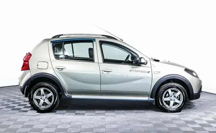 Renault Sandero - Фото 3