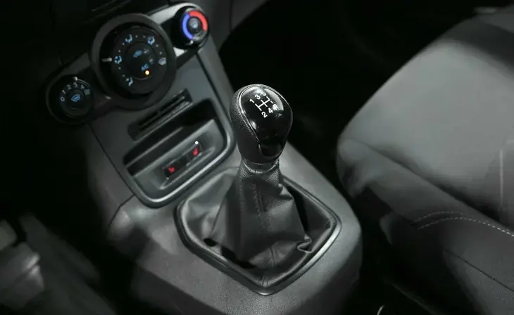 Ford Fiesta - Фото 9