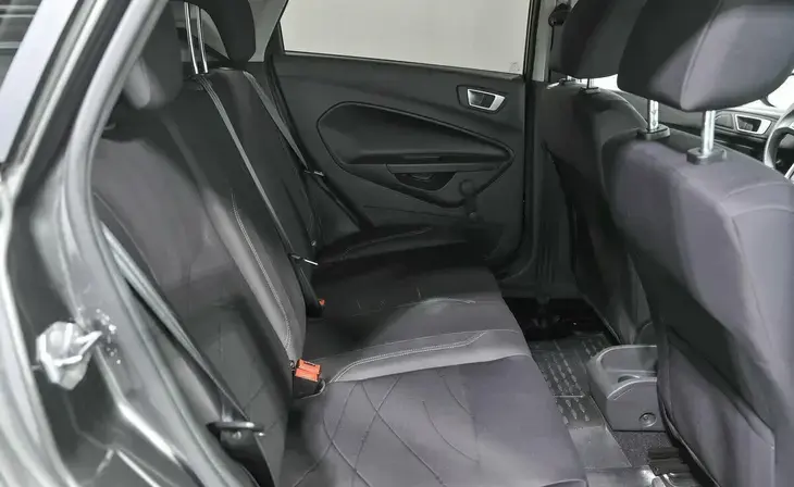 Ford Fiesta - Фото 11