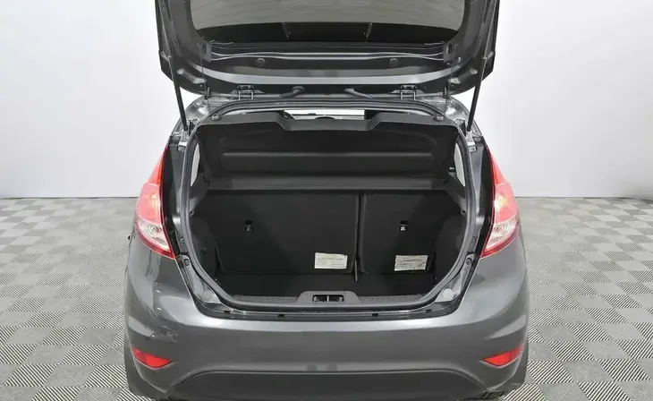 Ford Fiesta - Фото 12
