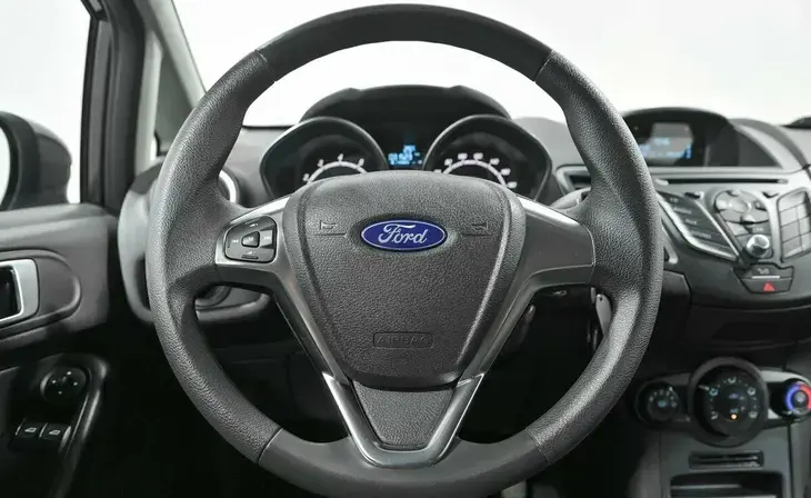 Ford Fiesta - Фото 5