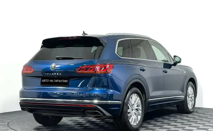 Volkswagen Touareg - Фото 2