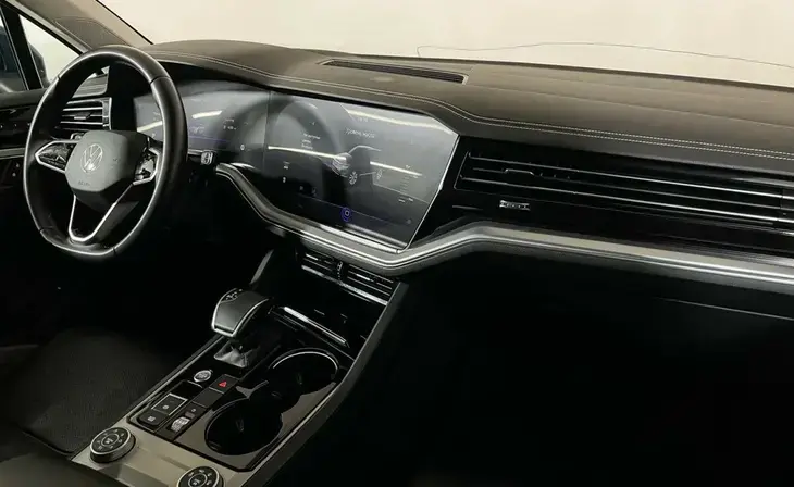 Volkswagen Touareg - Фото 5