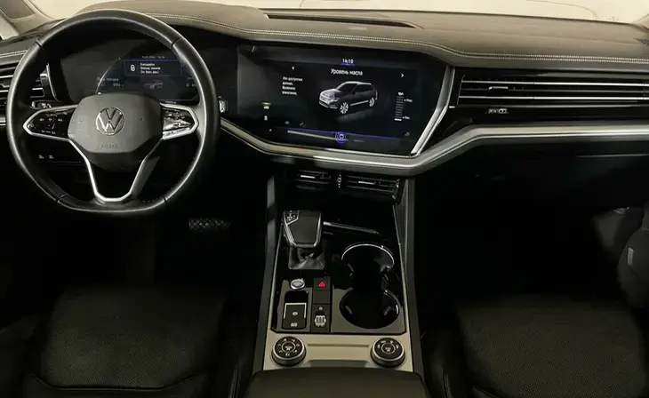Volkswagen Touareg - Фото 7