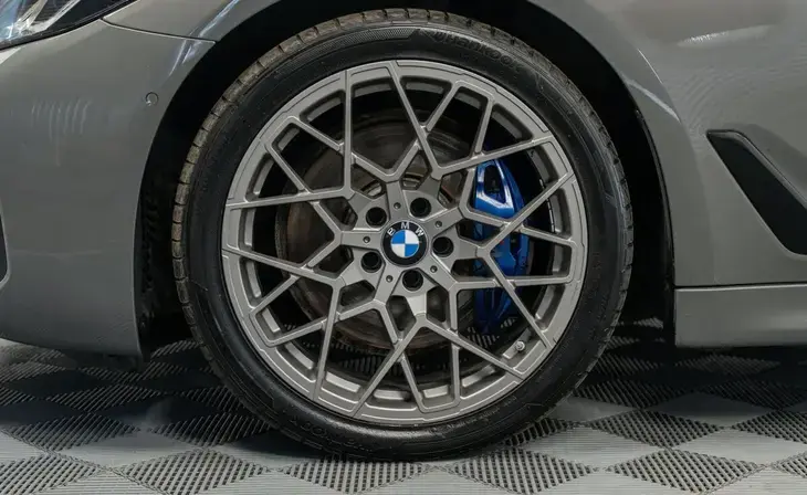 BMW 5 серии - Фото 5
