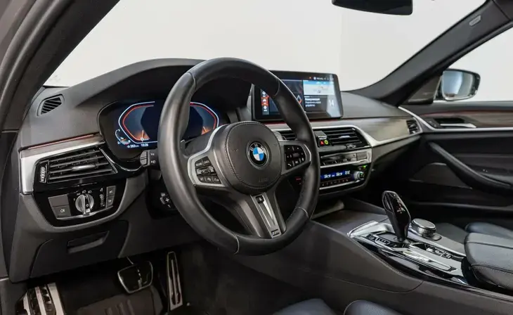 BMW 5 серии - Фото 8