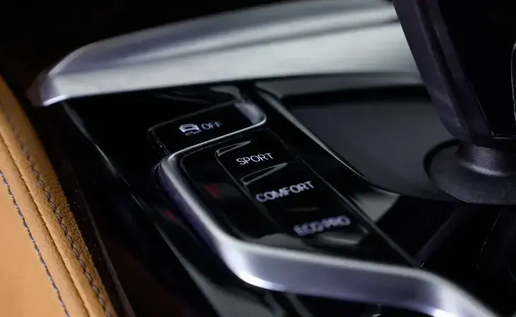 BMW 5 серии - Фото 27