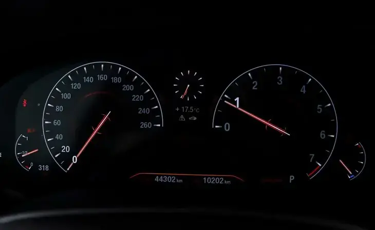 BMW 5 серии - Фото 14