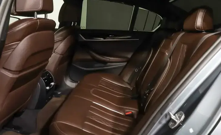 BMW 5 серии - Фото 10
