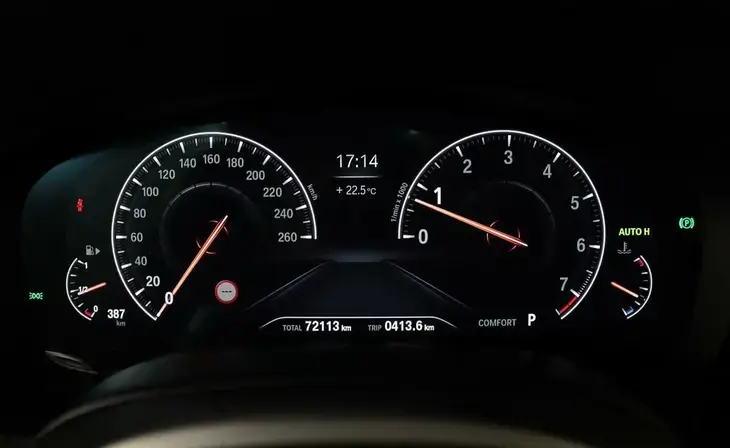 BMW 5 серии - Фото 20