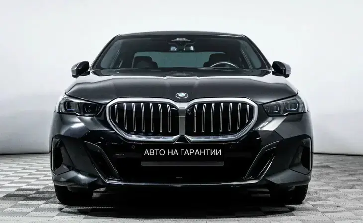 BMW 5 серии - Фото 1