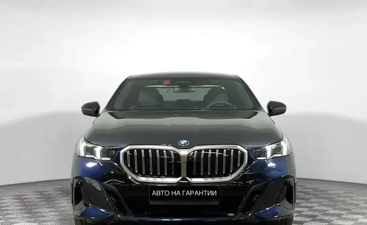 BMW 5 серии - Фото 1