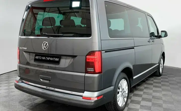 Volkswagen Multivan - Фото 2