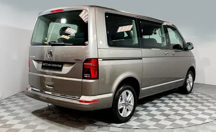 Volkswagen Multivan - Фото 2