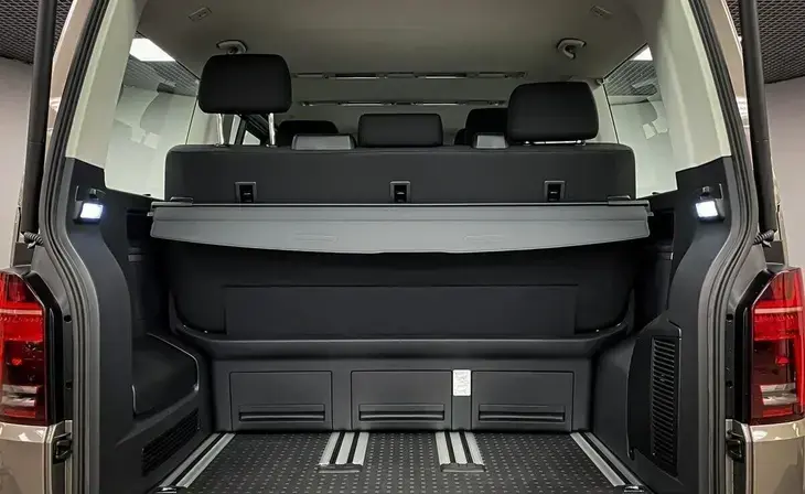 Volkswagen Multivan - Фото 5