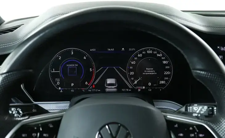 Volkswagen Touareg - Фото 13