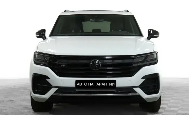 Volkswagen Touareg - Фото 1