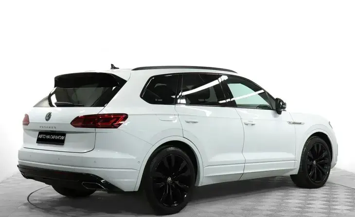 Volkswagen Touareg - Фото 2