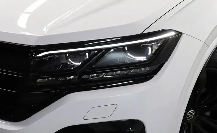 Volkswagen Touareg - Фото 4