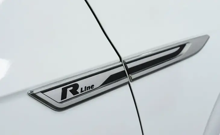 Volkswagen Touareg - Фото 5