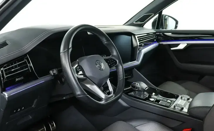 Volkswagen Touareg - Фото 8