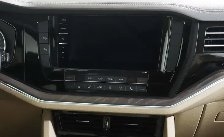 Volkswagen Touareg - Фото 11