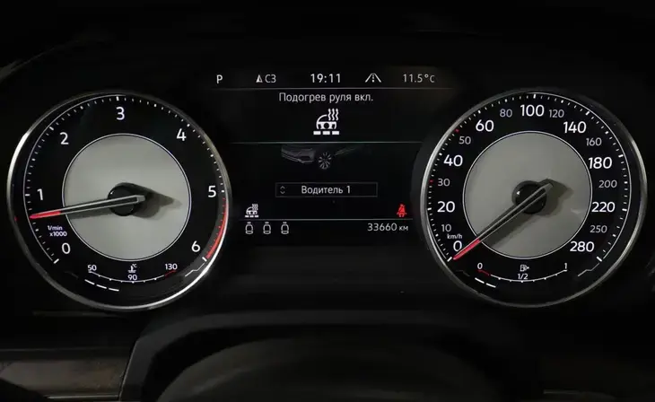 Volkswagen Touareg - Фото 12