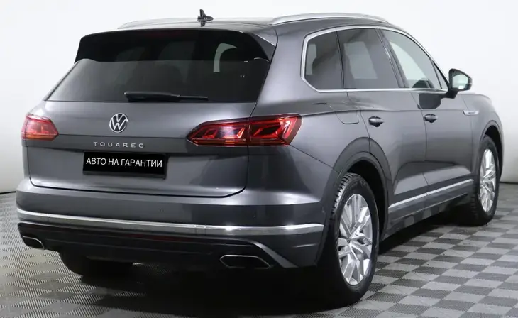 Volkswagen Touareg - Фото 2
