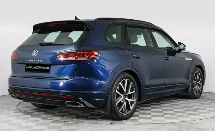 Volkswagen Touareg - Фото 2