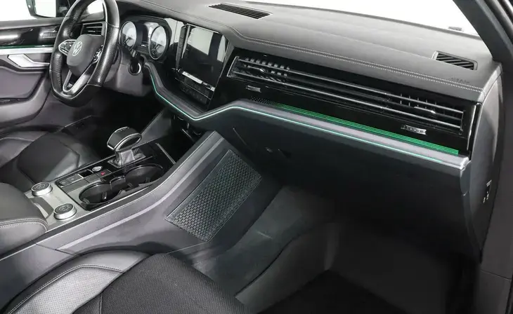 Volkswagen Touareg - Фото 5