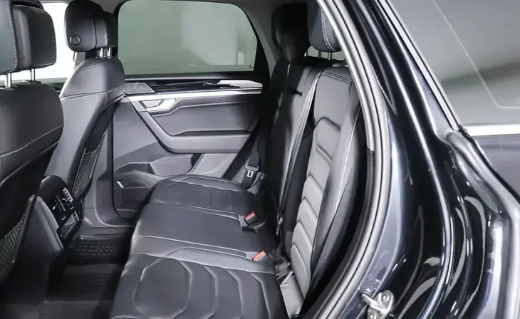Volkswagen Touareg - Фото 9