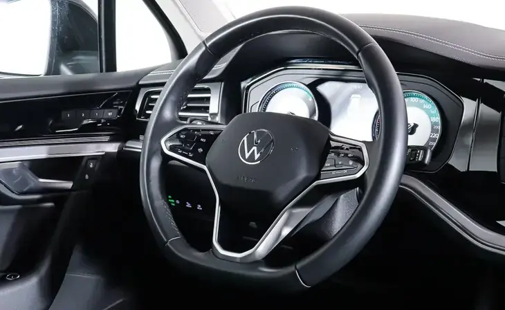 Volkswagen Touareg - Фото 10