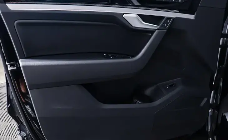 Volkswagen Touareg - Фото 21