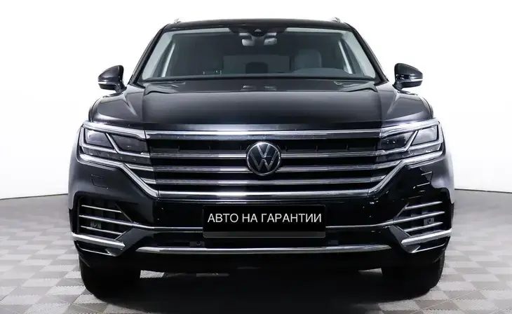 Volkswagen Touareg - Фото 1