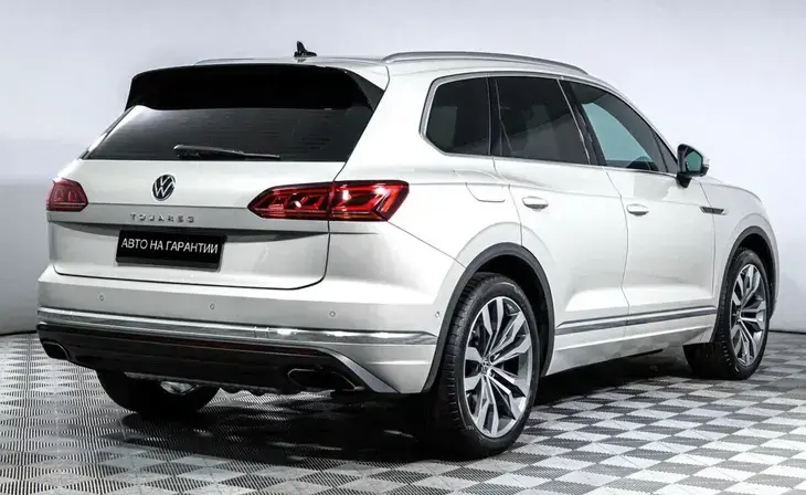Volkswagen Touareg - Фото 2
