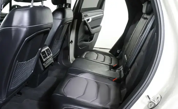 Volkswagen Touareg - Фото 9