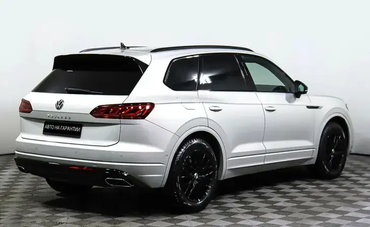 Volkswagen Touareg - Фото 2