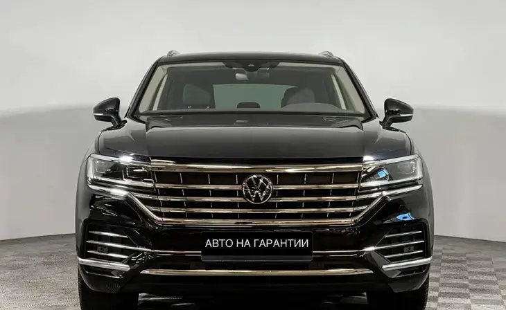 Volkswagen Touareg - Фото 1