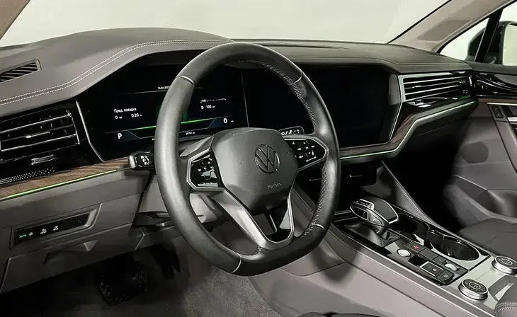 Volkswagen Touareg - Фото 4