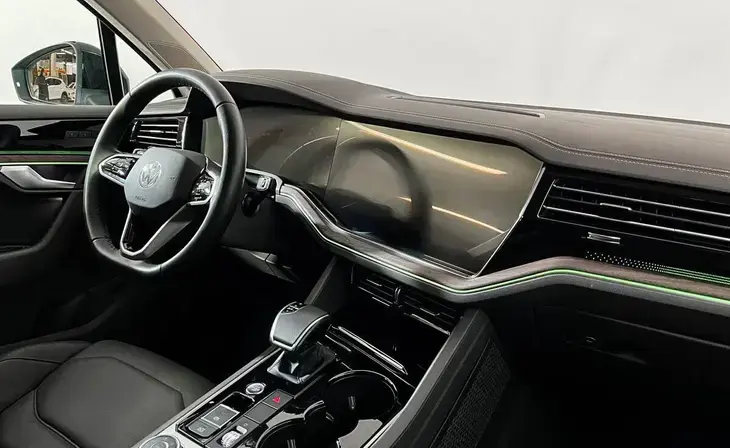 Volkswagen Touareg - Фото 5