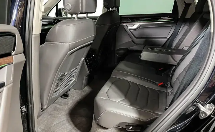 Volkswagen Touareg - Фото 7
