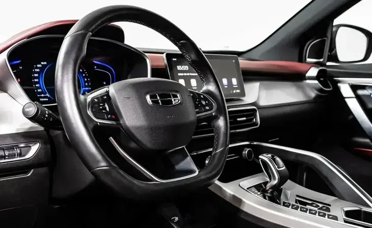 Geely Coolray - Фото 5
