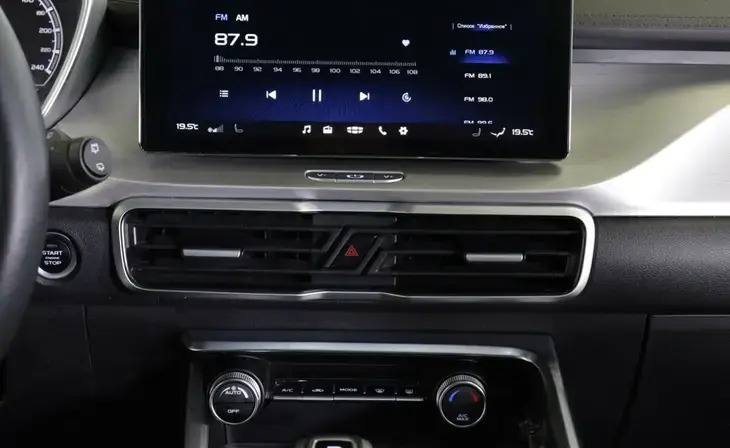 Geely Coolray - Фото 12