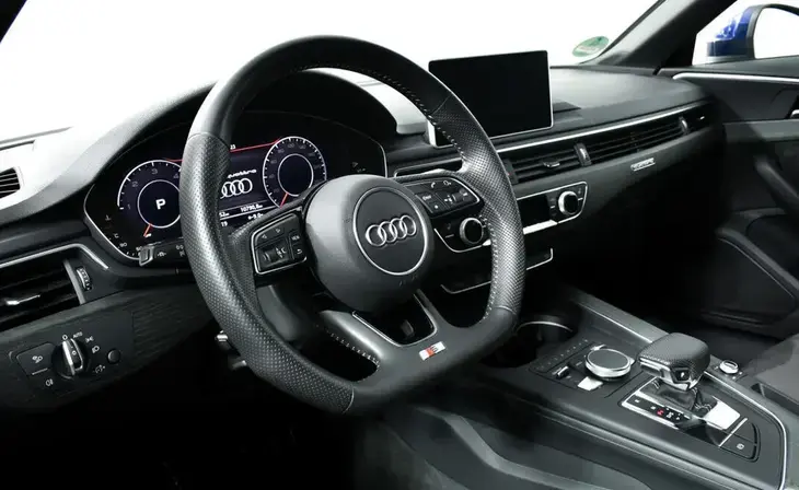 Audi A4 - Фото 10