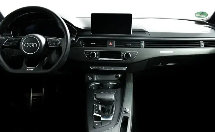 Audi A4 - Фото 6