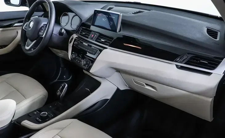 BMW X1 - Фото 12