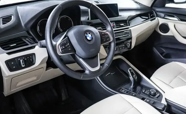 BMW X1 - Фото 8