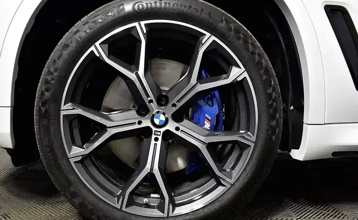 BMW X5 - Фото 5